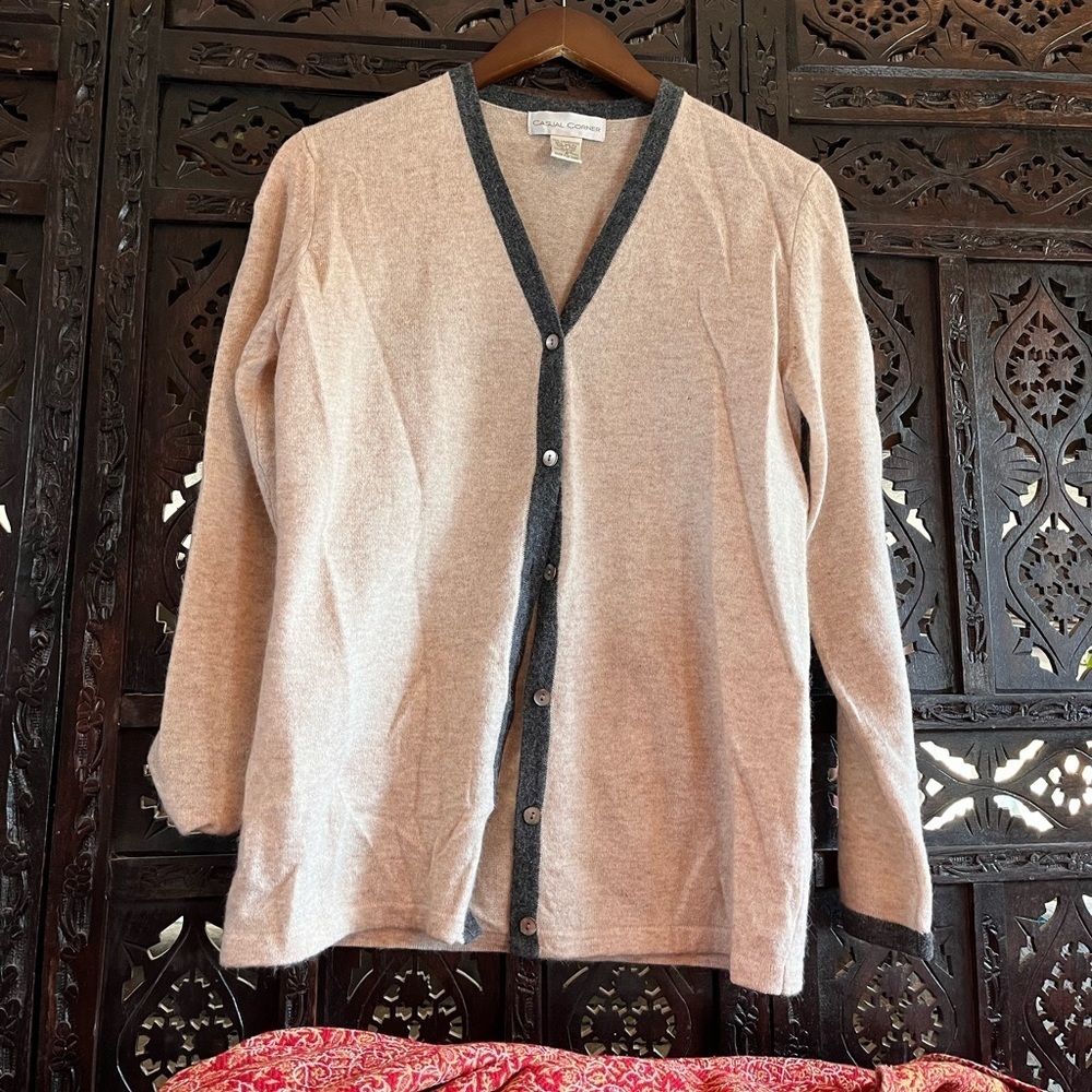 Beautiful soft cardigan from casual corner, size small​​​